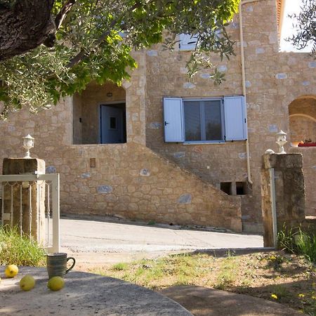 Orfea'S Place Riglia Exterior photo