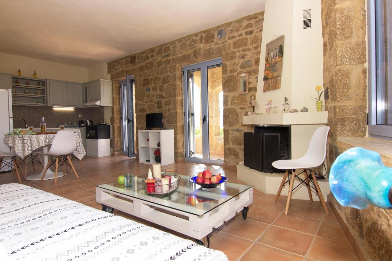 Orfea'S Place Riglia Exterior photo