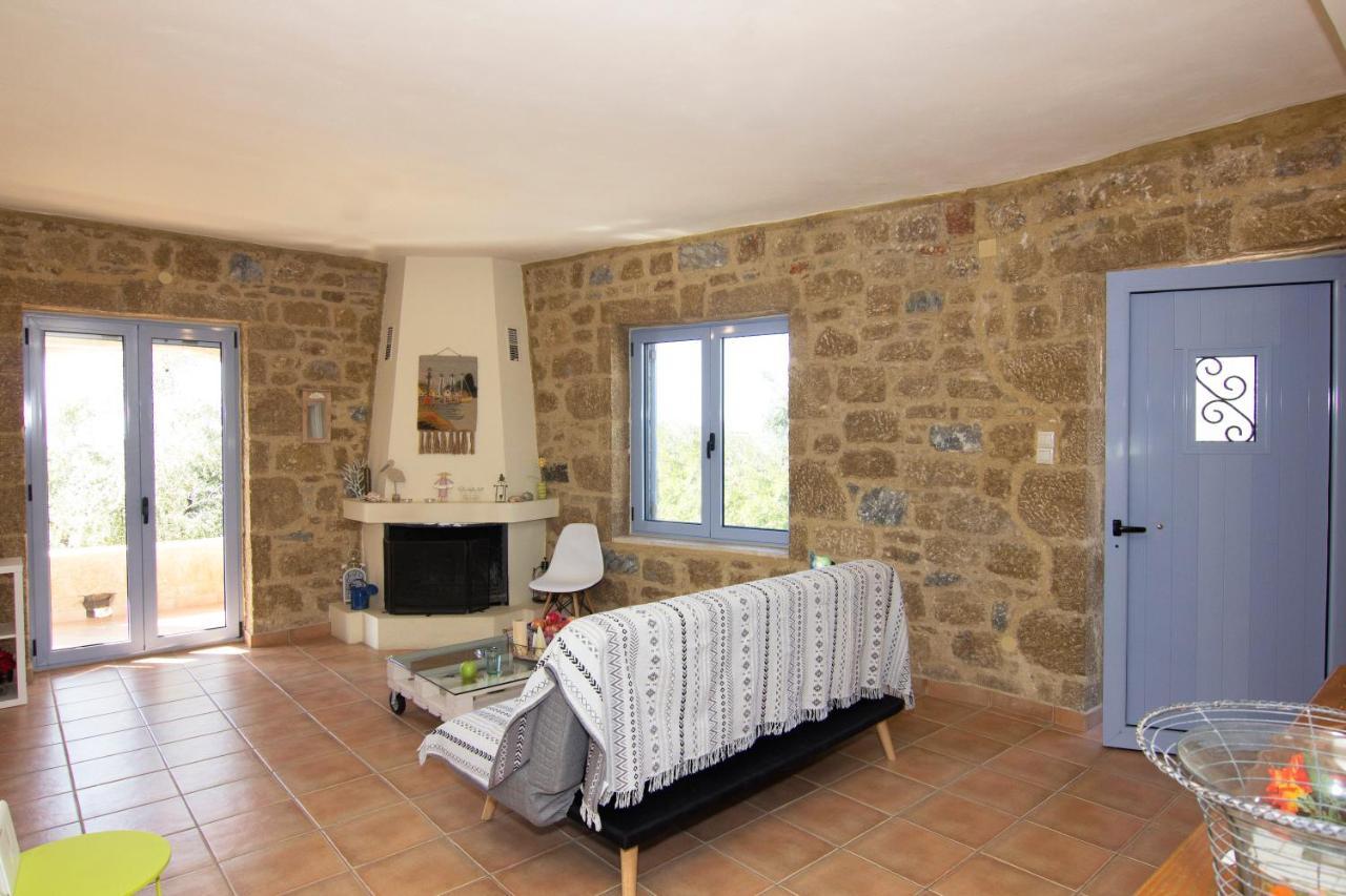 Orfea'S Place Riglia Exterior photo