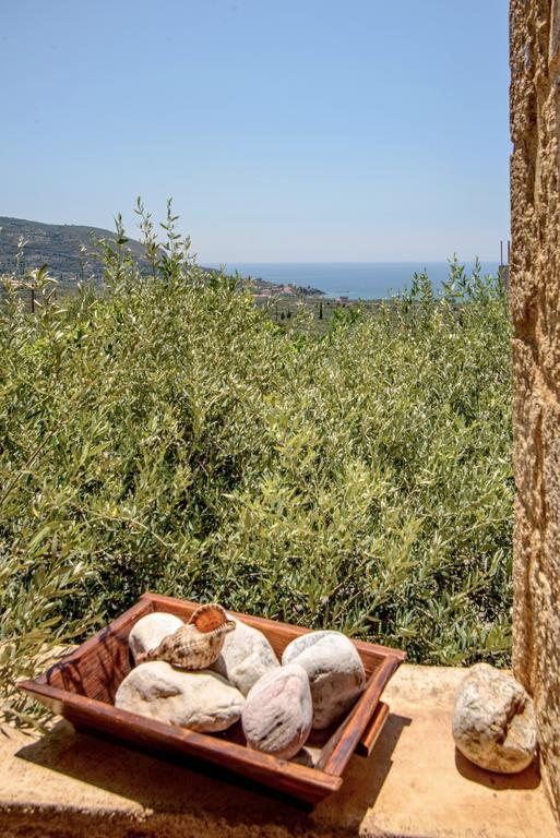 Orfea'S Place Riglia Exterior photo