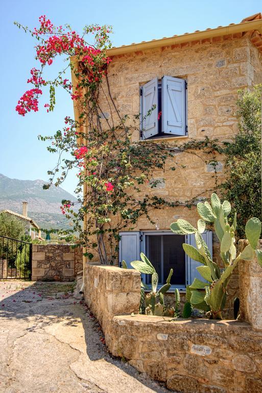 Orfea'S Place Riglia Exterior photo